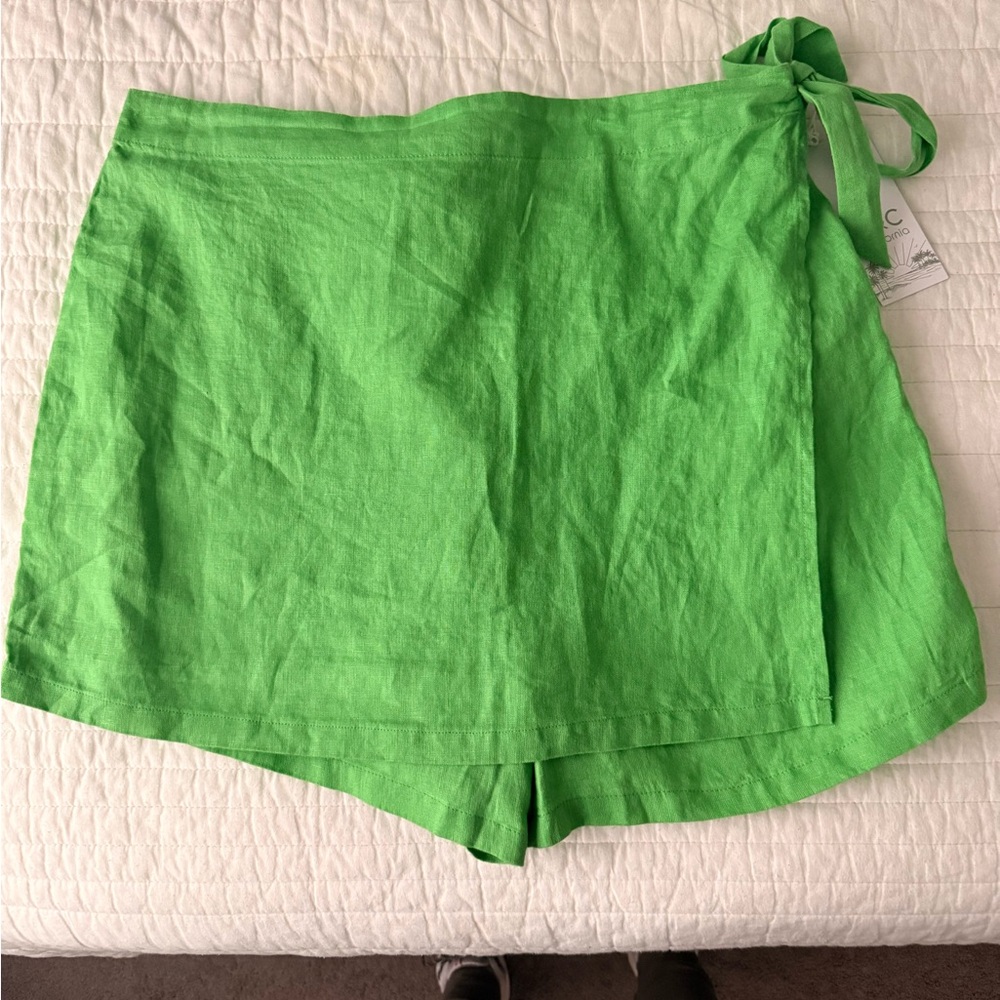 Women's Linen Shorts